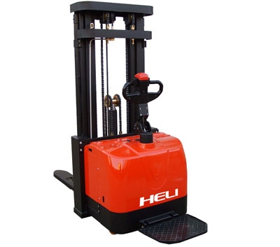 1.6噸重型門架窄腿電動(dòng)堆垛車